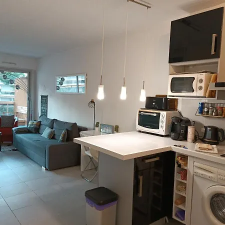 Le Corinthe * אנטיב